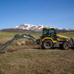 Chargeuse pelleteuse à pelle rétro déplacement latérale TLB890 -Mecalac 48 Maroc Afrique - VEMAT GROUP Senegal Mauritanie Nigeria Tchad Tunisie