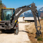 Chargeuse pelleteuse à pelle rétro déplacement latérale TLB990 -Mecalac 22 Maroc Afrique - VEMAT GROUP Senegal Mauritanie Nigeria Tchad Tunisie