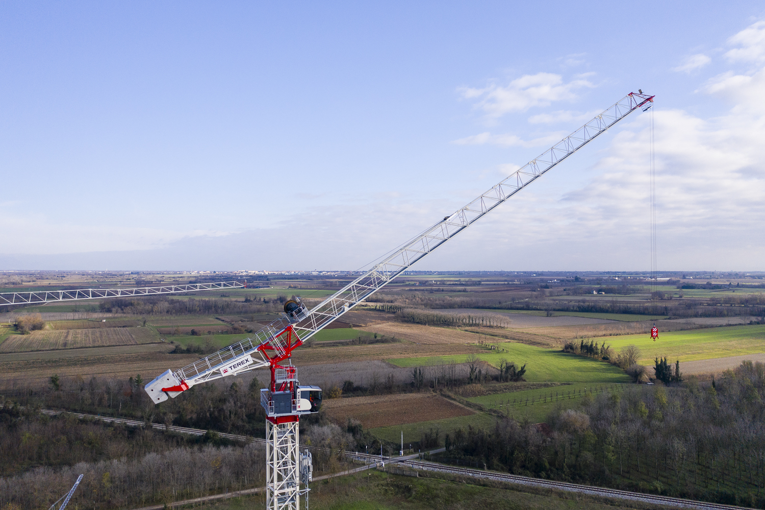 Grue à tour à flèche relevable CTLH 192-12 - Terex TC Maroc Afrique - VEMAT GROUP LTD Senegal Mauritanie Nigeria Tchad Tunisie 1