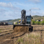 Pelle Rail-Route 216MRail - Mecalac 32 Maroc Afrique - VEMAT GROUP Senegal Mauritanie Nigeria Tchad Tunisie