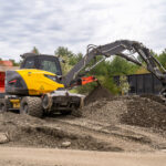 Pelle Rail-Route 216MRail - Mecalac 40 Maroc Afrique - VEMAT GROUP Senegal Mauritanie Nigeria Tchad Tunisie