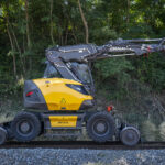 Pelle Rail-Route 216MRail - Mecalac 44 Maroc Afrique - VEMAT GROUP Senegal Mauritanie Nigeria Tchad Tunisie