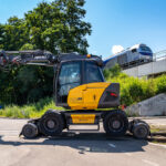 Pelle Rail-Route 216MRail - Mecalac 45 Maroc Afrique - VEMAT GROUP Senegal Mauritanie Nigeria Tchad Tunisie