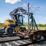 Pelle Rail-Route 216MRail - Mecalac 47 Maroc Afrique - VEMAT GROUP Senegal Mauritanie Nigeria Tchad Tunisie